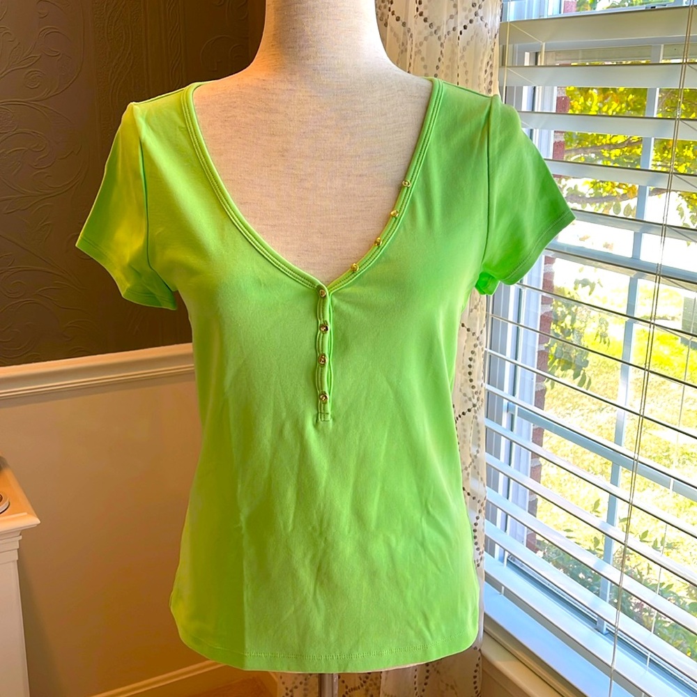 Lilly Pulitzer T-shirt.